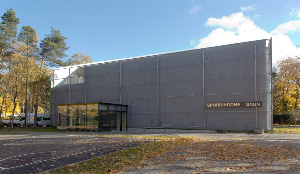 Спортивное здание и баня Valdeku